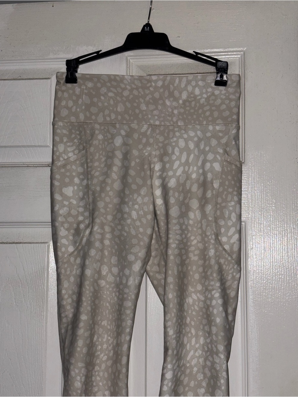Old Navy Beige & Cream Printed High-Rise Crop Yoga